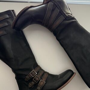 Freebird Black and Brown Boots